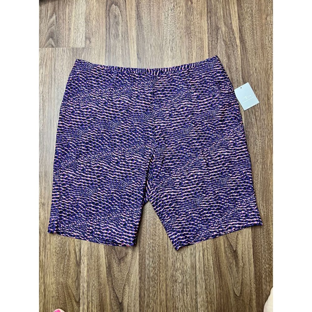 Page & Tuttle NWT Snakeskin Print Casual Shorts‎ Womens Size 10 Stretch Fabric